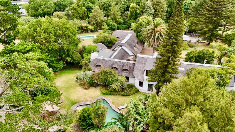 9 Bedroom Property for Sale in Hout Bay Western Cape